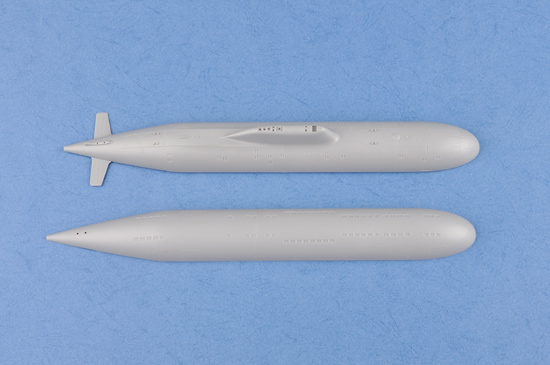 Russian Navy SSN Akula Class Attack Submarine 83525-1:350-HobbyBoss