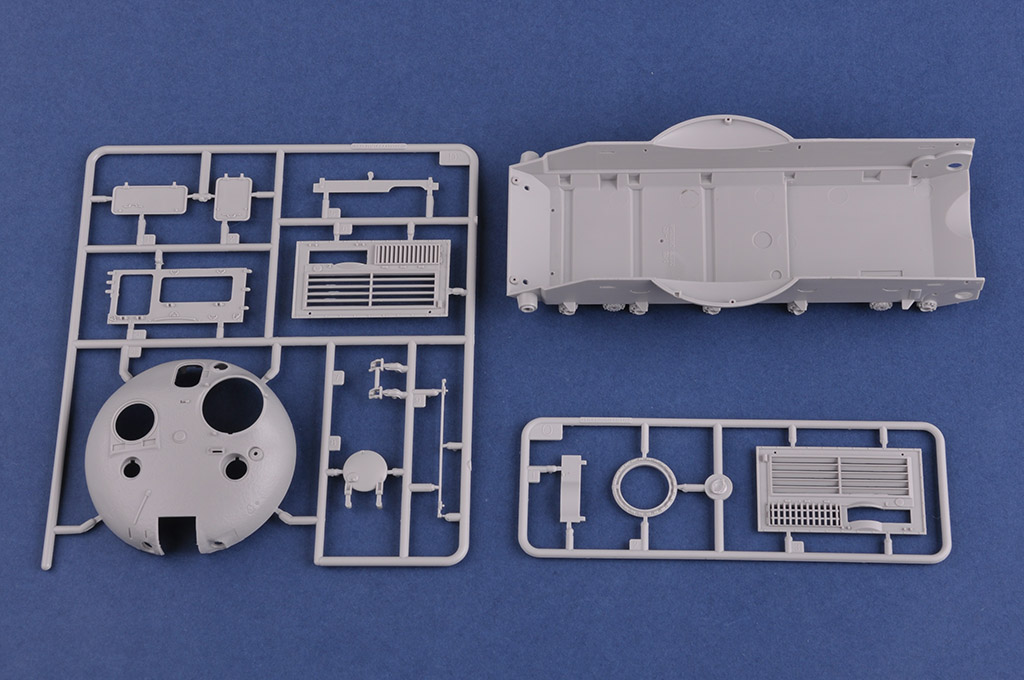 Ukraine KrAZ-6446 Tractor with MAZ/ChMZAP-5247G semitrailer