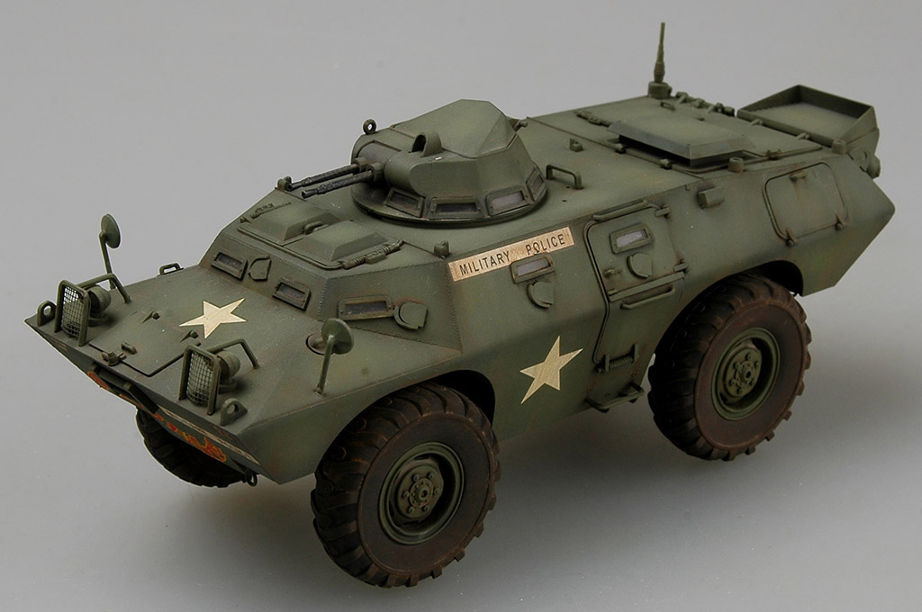 M706 Commando Armored Car in Vietnam 82418-1:35-HobbyBoss M706 Commando Armored Car in Vietnam 82418-1:35-HobbyBoss