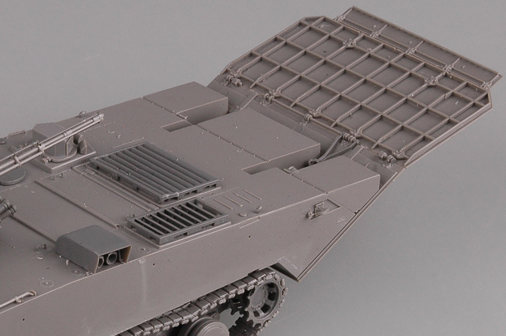 中国ZBD-05两栖装甲步兵战车82483-1/35系列-HobbyBoss模型 中国ZBD-05两栖装甲步兵战车82483-1/35系列-HobbyBoss模型
