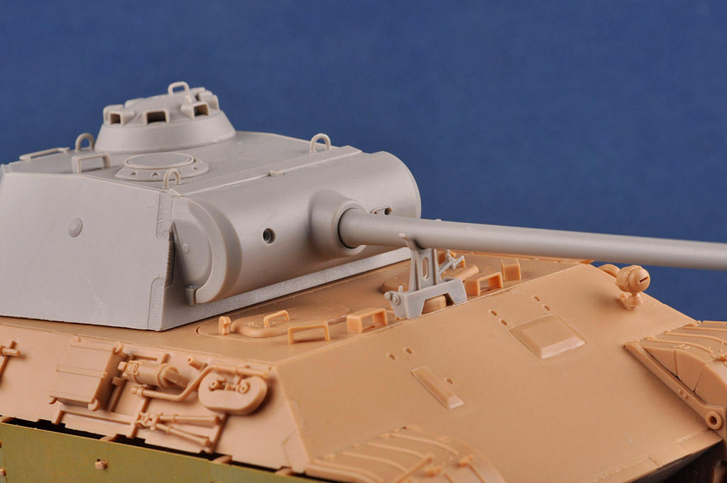 German Sd.Kfz.171 PzKpfw Ausf A w/ Zimmerit 84506-1:35-HobbyBoss