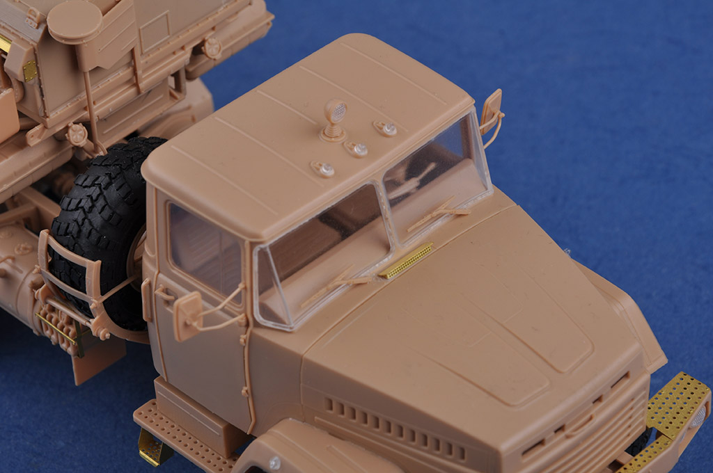 Russian KrAZ-260B Tractor with 5P85TE TEL S-300PMU 85511-1