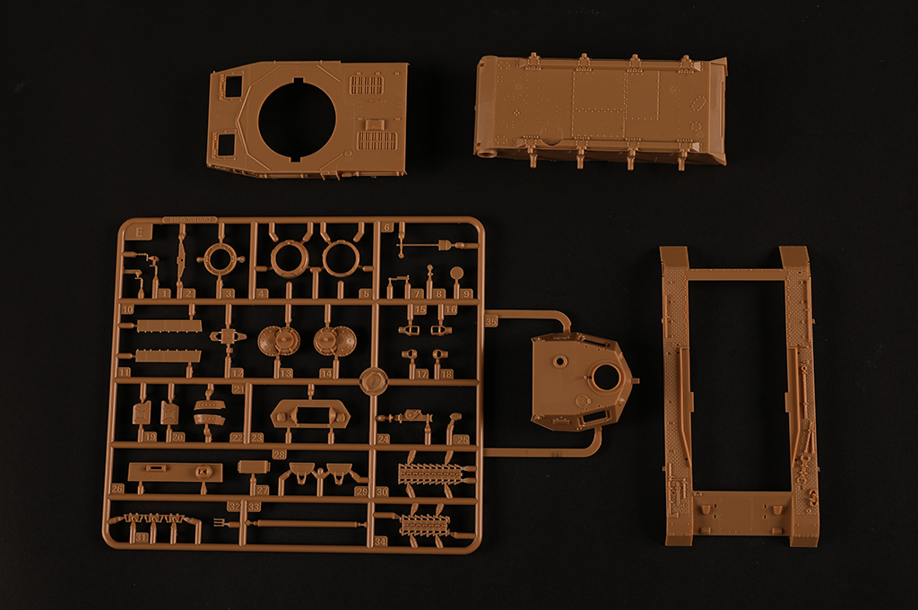 Tamiya 35374 1/35 WWII German Tank – Panzerkampfwagen IV Ausf. F (Sd.Kfz. 161)